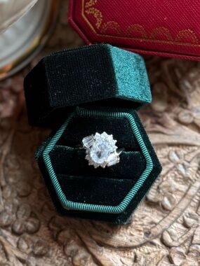 Elegant 925 ring